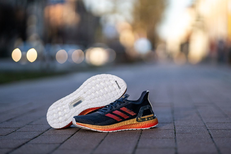adidad Ultraboost PB