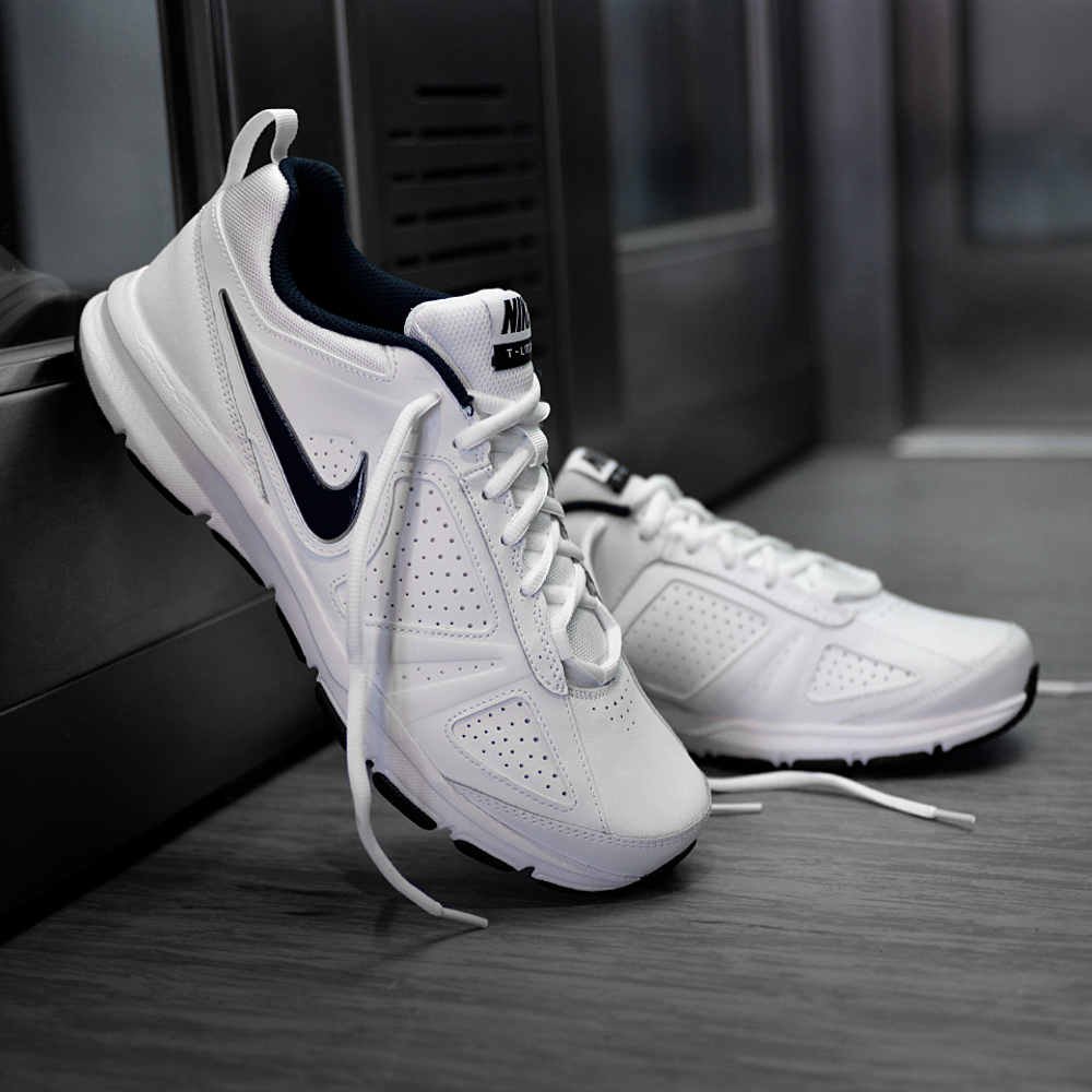 nike t-lite xi white nike t-lite xi white