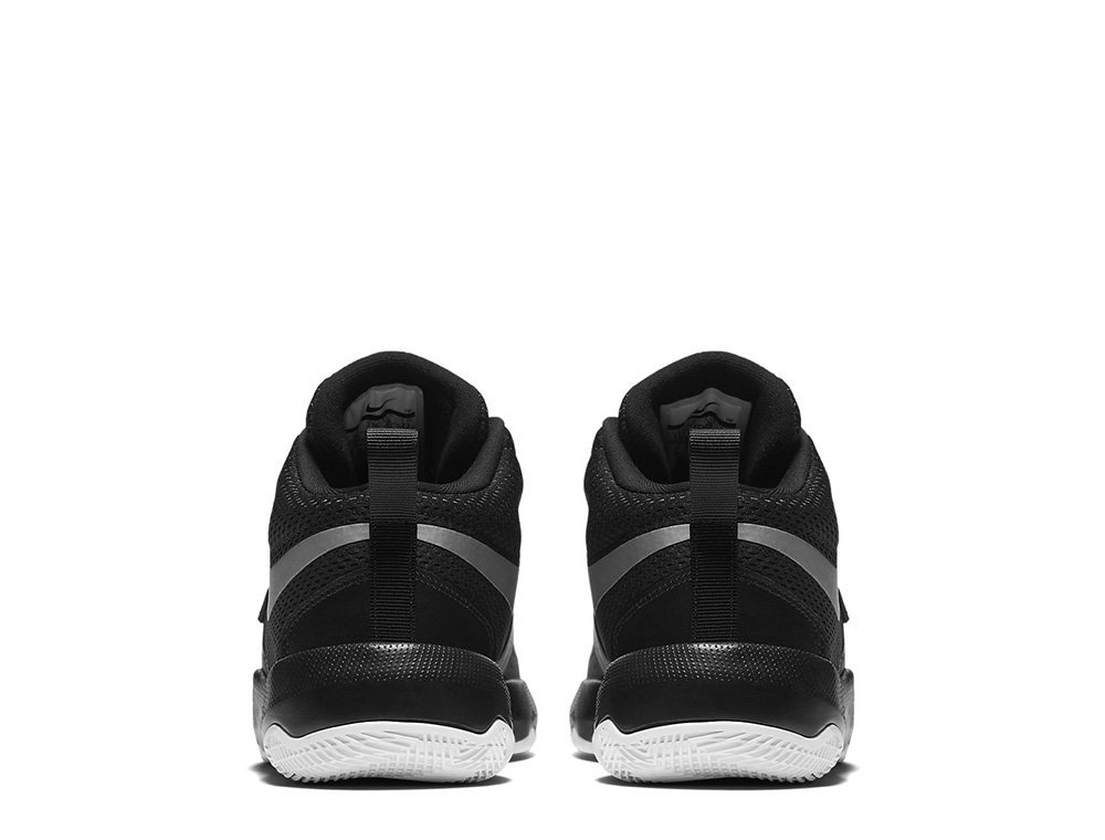 nike team hustle d 8 (gs) black nike team hustle d 8 (gs) black