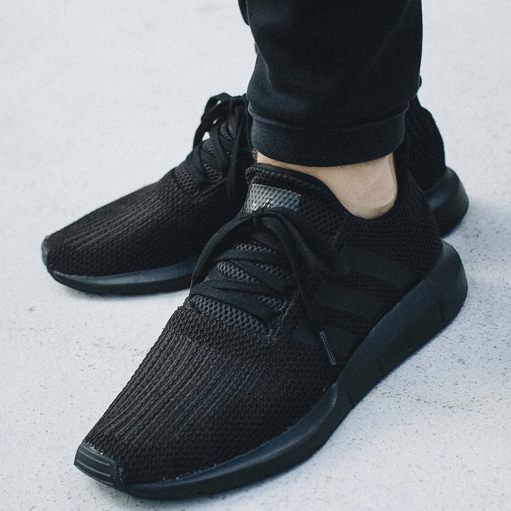 adidas swift run (aq0863) adidas swift run (aq0863)