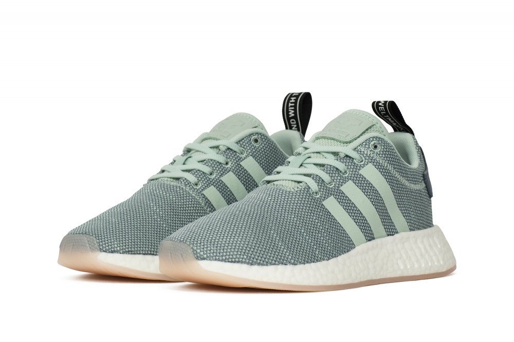 adidas nmd r2 w (cq2010) adidas nmd r2 w (cq2010)