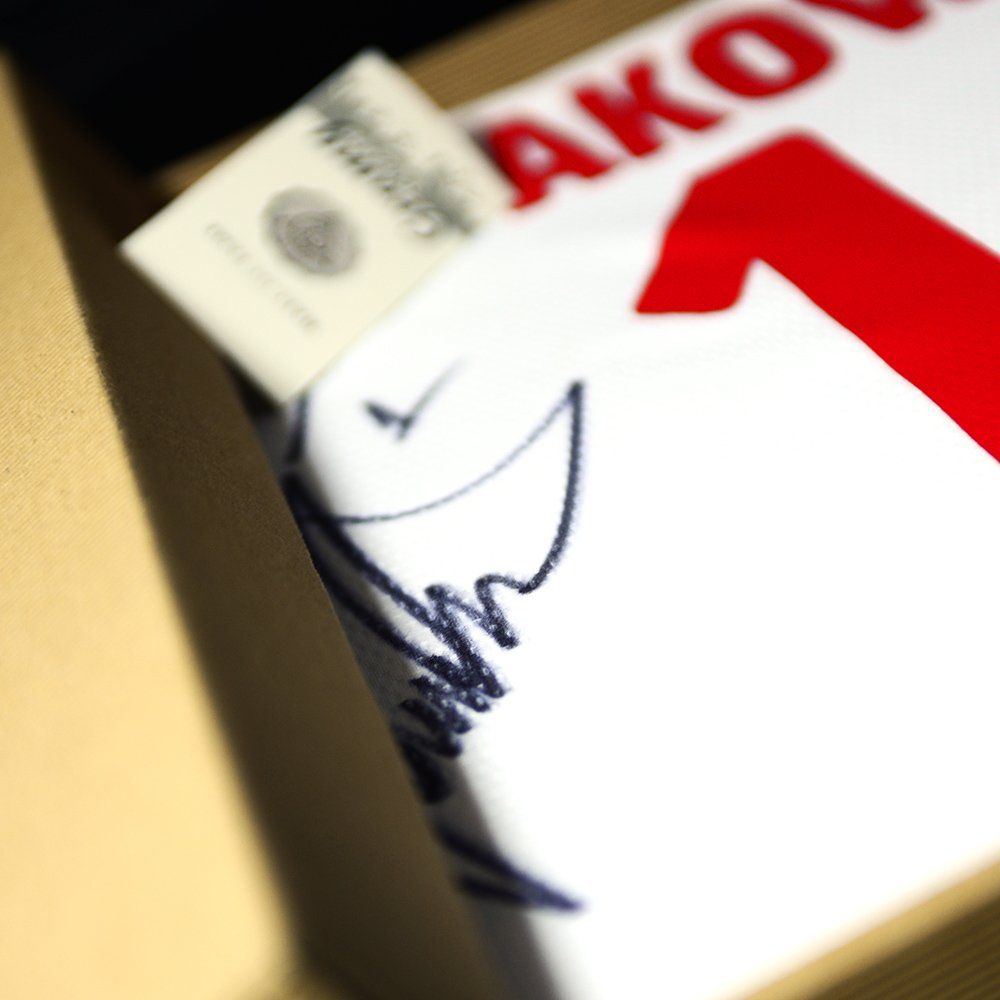 koszulka adidas reprezentacji polski z autografem piotra nowakowskiego koszulka adidas reprezentacji polski z autografem piotra nowakowskiego