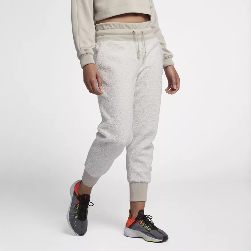 nike wmns sherpa joggers (941903-030) nike wmns sherpa joggers (941903-030)