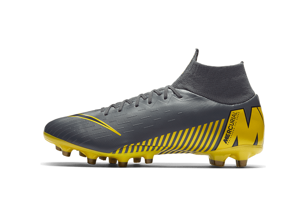 Nike Men 's Mercurial Superfly V Fg pro Football Boots.