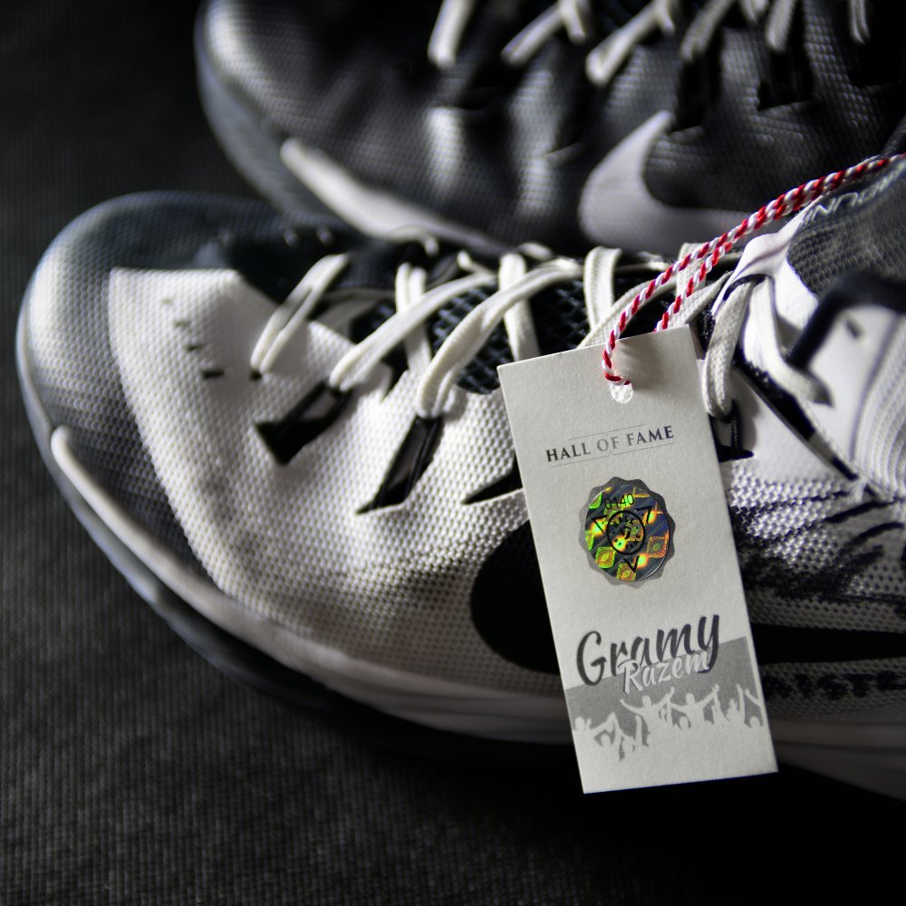 buty nike hyperdunk 2014 z autografem piotra nowakowskiego buty nike hyperdunk 2014 z autografem piotra nowakowskiego