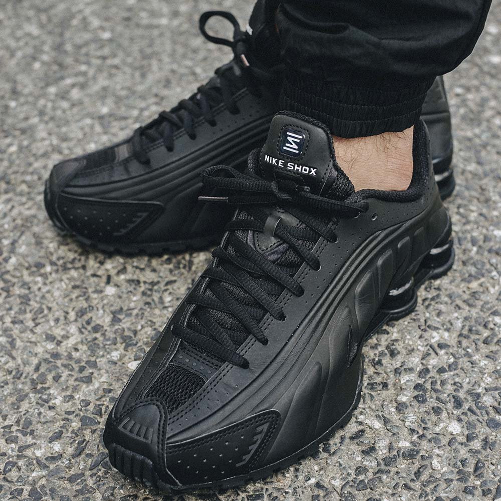 nike shox r4 (104265-044) nike shox r4 (104265-044)