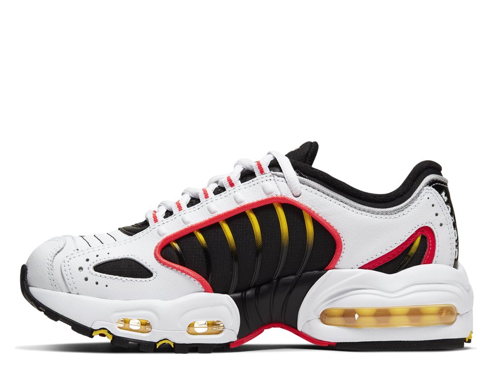 nike air max tailwind iv (gs) młodzieżowe białe (bq9810-105) nike air max tailwind iv (gs) młodzieżowe białe (bq9810-105)