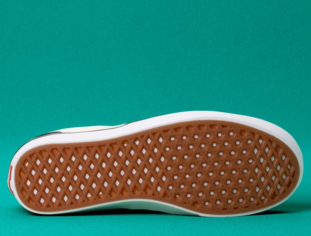 vans comfycush era (vn0a3wm9n8k) vans comfycush era (vn0a3wm9n8k)