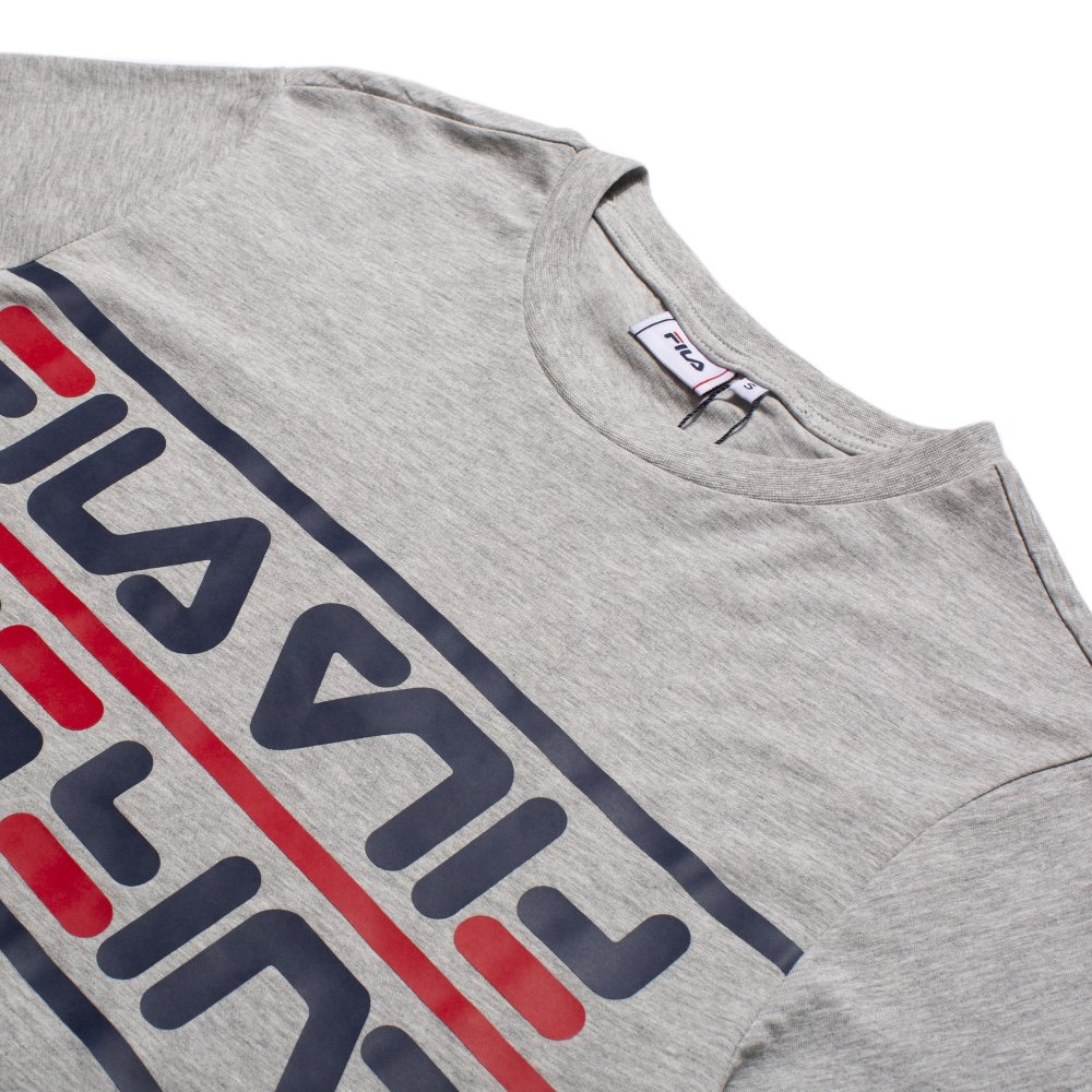 fila salman tee (687474-b13) fila salman tee (687474-b13)