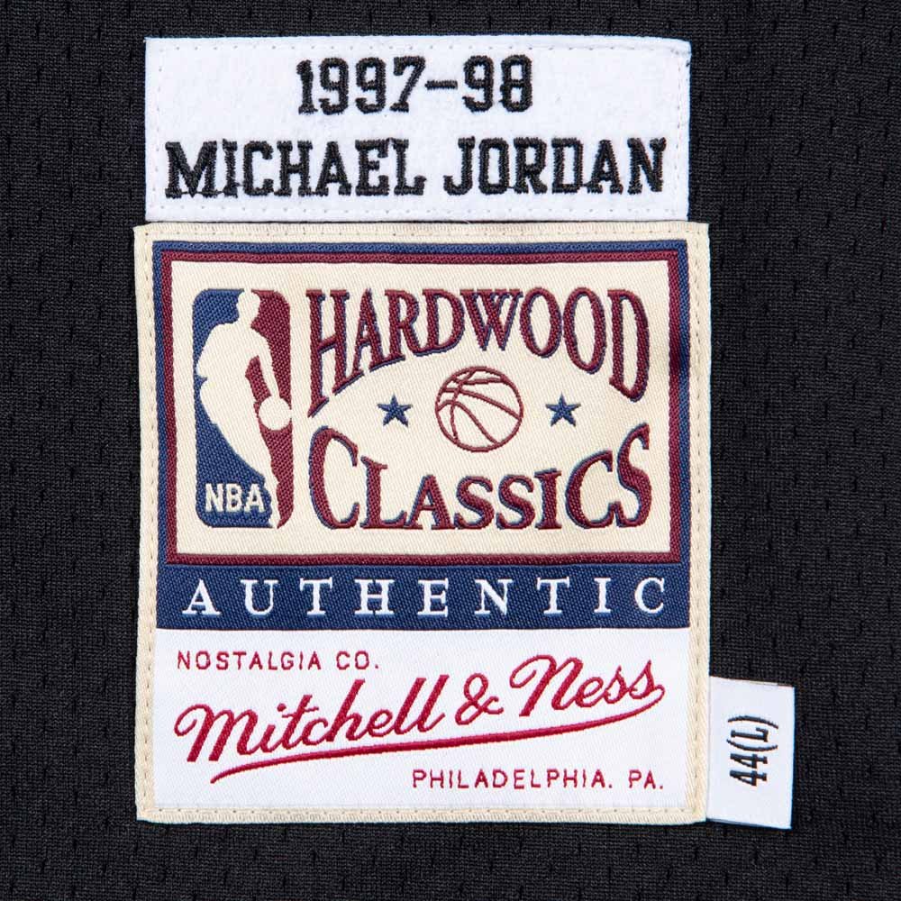 バスケットボール Mitchell &amp; Ness - NBA mitchell&amp;ness bulls  jordan xl mitchell-ness-authentic-jersey