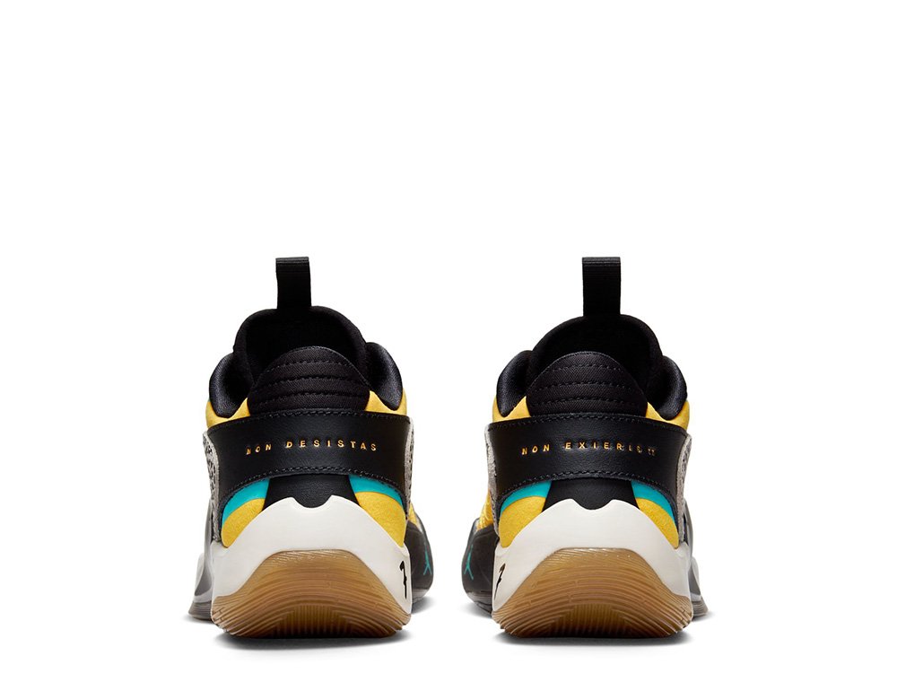 【kさま専用】JORDAN LUKA2(GS) 23.5センチ JORDAN LUKA2(GS) 23.5センチ