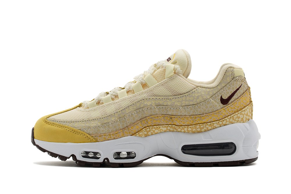 Footwear Nike Air 95 WMNS „Saturn Gold and Alabaster” (FD9857-700) | WSS