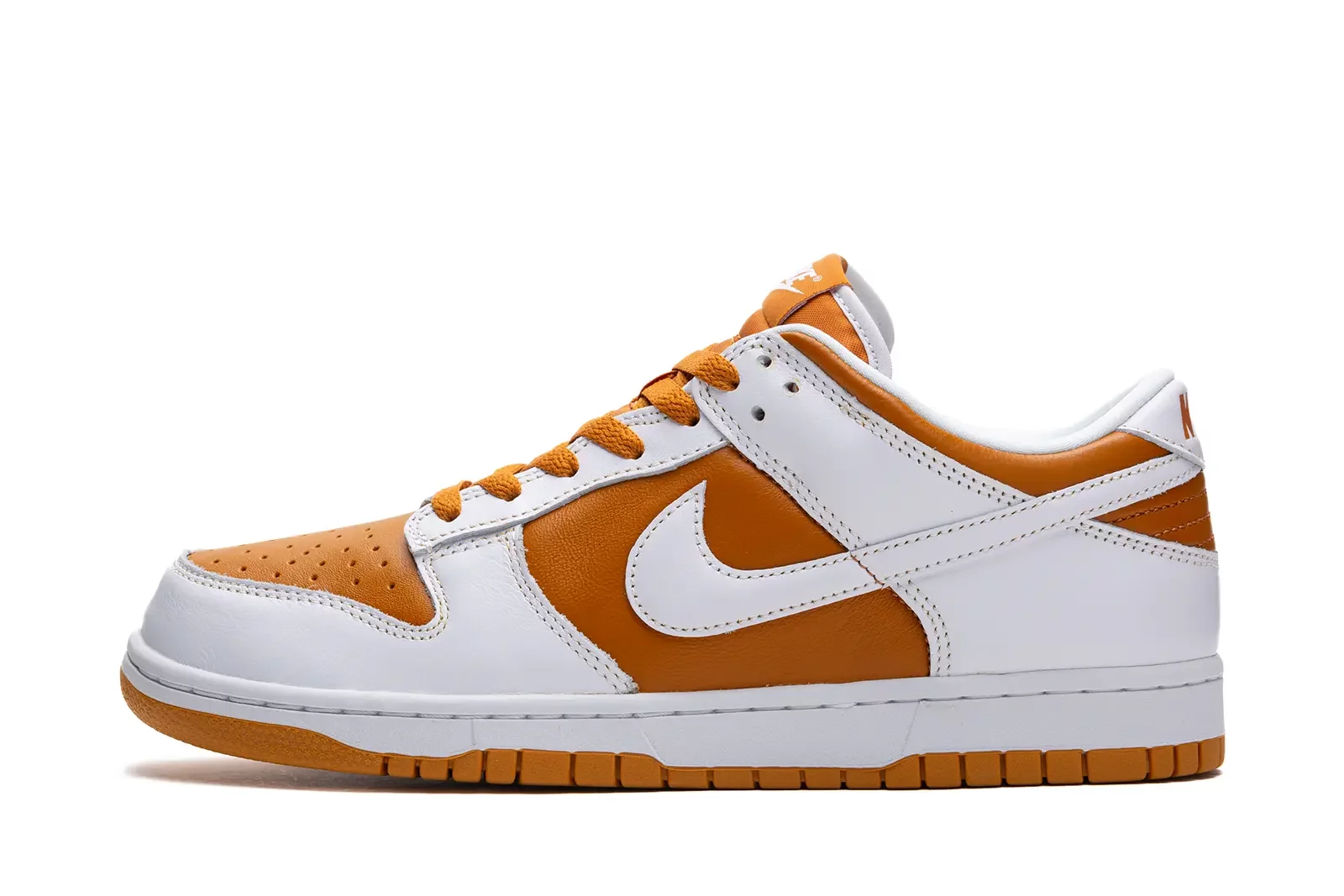 靴 NIKE DUNK LOW PRM \"MEDIUM CURRY\" 5/30発売｜Nike Dunk Low PRM 