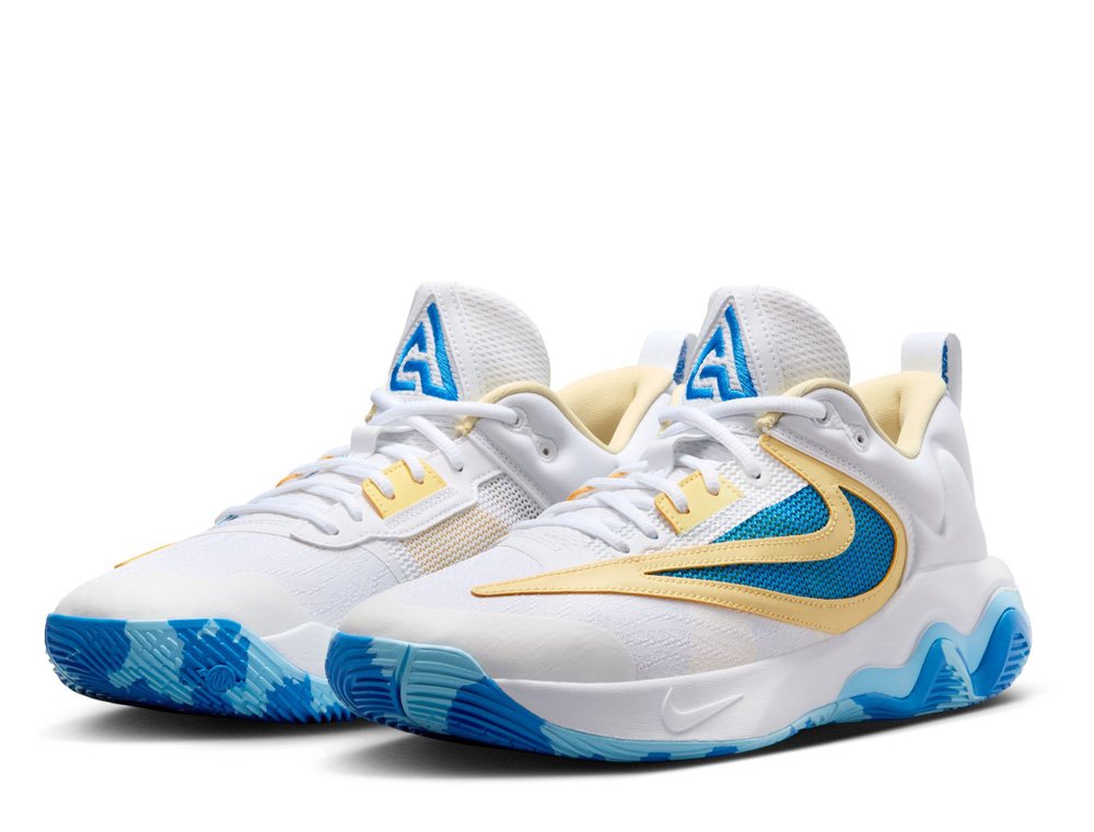 Nike Giannis Immortality 3 EP サイズ10 ホワイト New Men's Nike Giannis Immortality 3 Triple White Sneakers