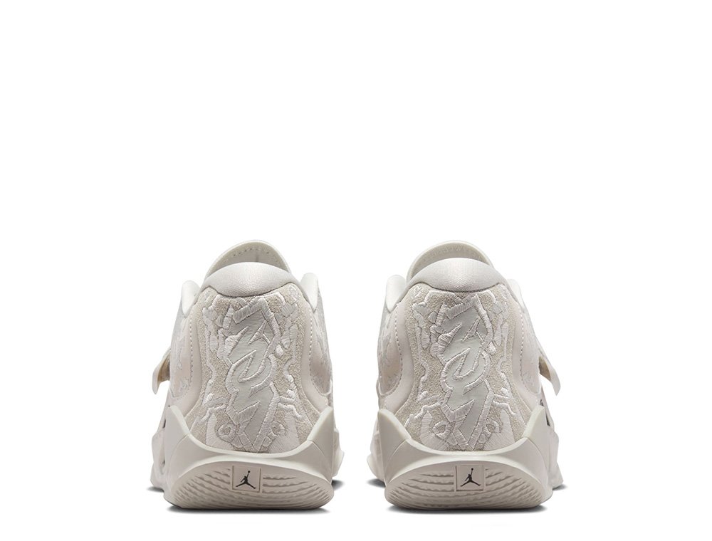 NIKE ナイキ ザイオン 3 M.U.D. \"Light Bone\" 23 NIKE公式】ザイオン 3 M.U.D. 