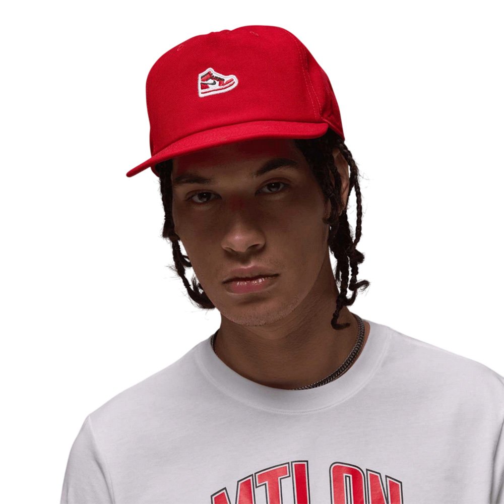 jordan snapback red
