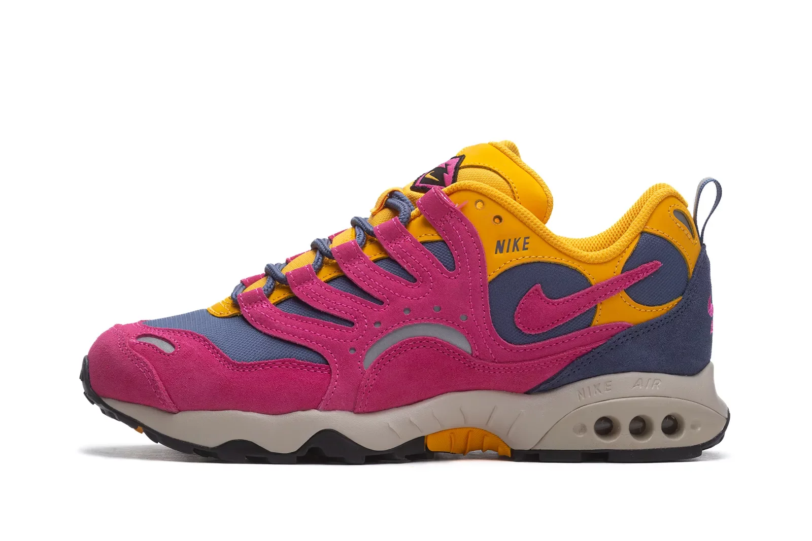 Obuwie Nike Air Humara SP 'Alchemy Pink' (FQ9084-600) | WSS