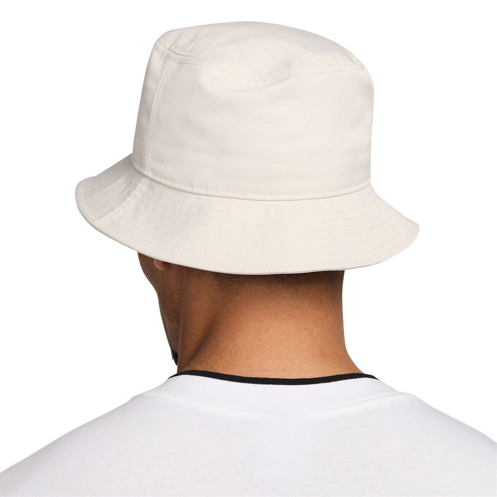 NIKE｜PEDORAS (U NK APEX BUCKET SQ SWSH L (FB5382-104)) NIKE U NK APEX BUCKET SQ SWSH L LT OREWOOD BRN/SAIL （ナイキ