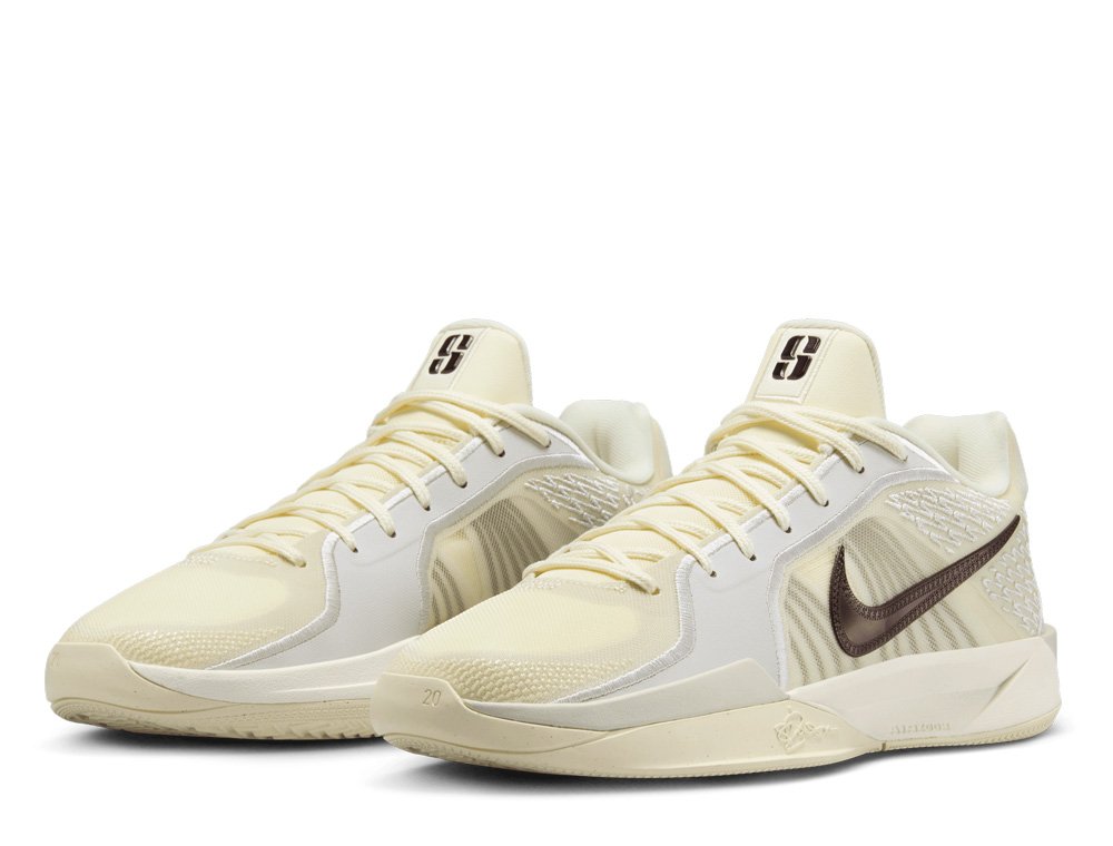 ◆正規品◆NIKE SABRINA 2 EP COCONUT MILK◆関税/送料込◆人気 Nike Sabrina 2 Coconut Milk/Baroque Brown-Light Bone shoes