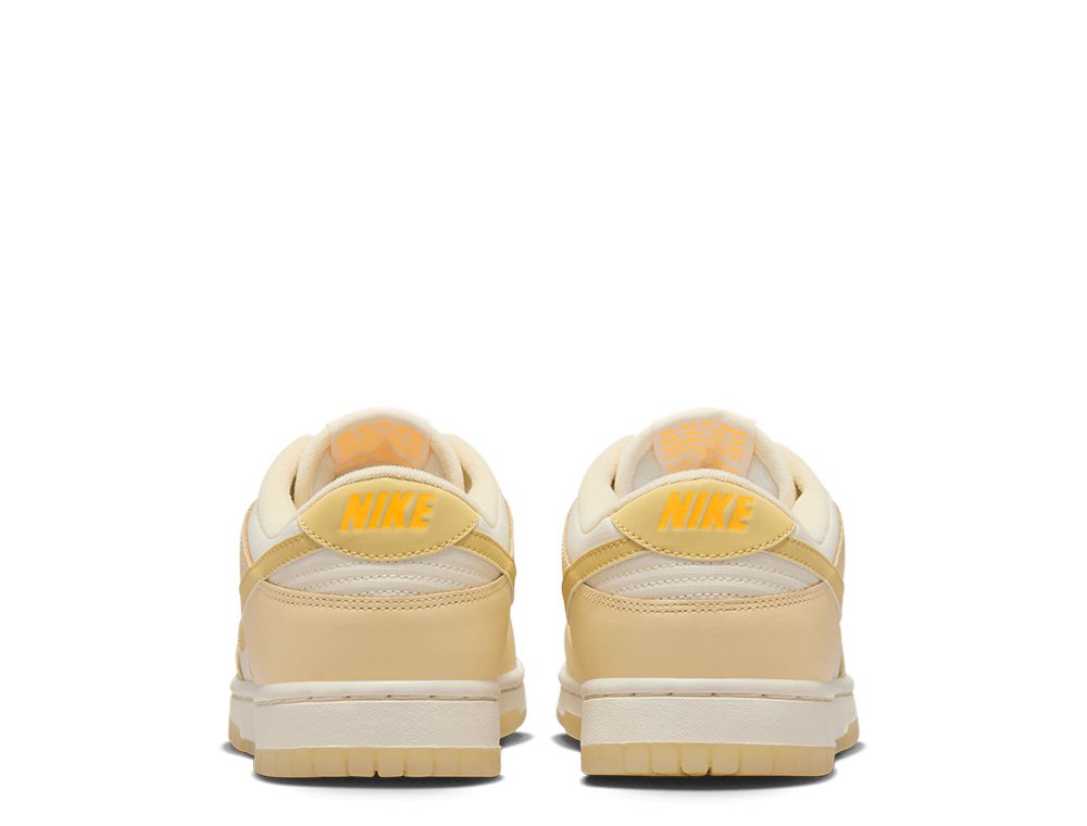 23.5cm美品/Nike dunk low ホワイト/イエロー スニーカー