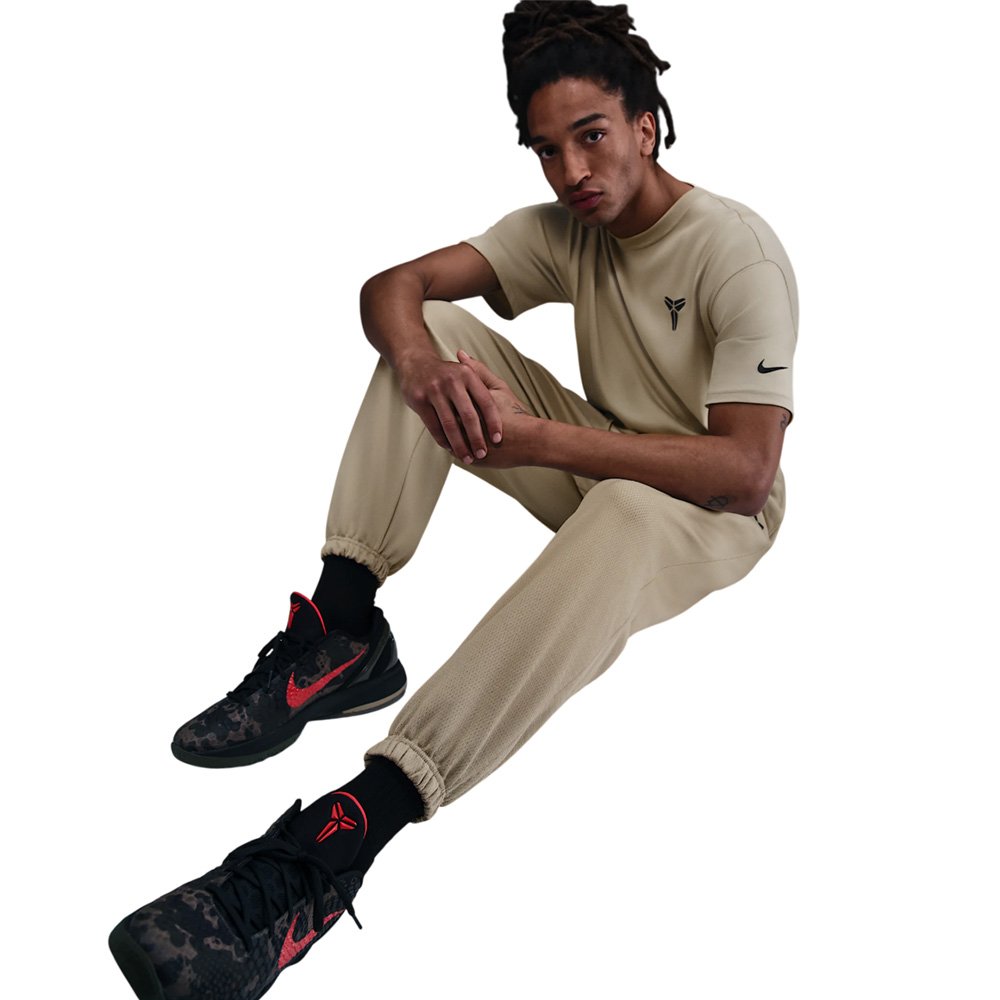 クールなセットアップ【NIKE】Kobe Therma-FIT クルー ＋ パンツ Kobe Big Kids' Therma-FIT Pants. Nike.com