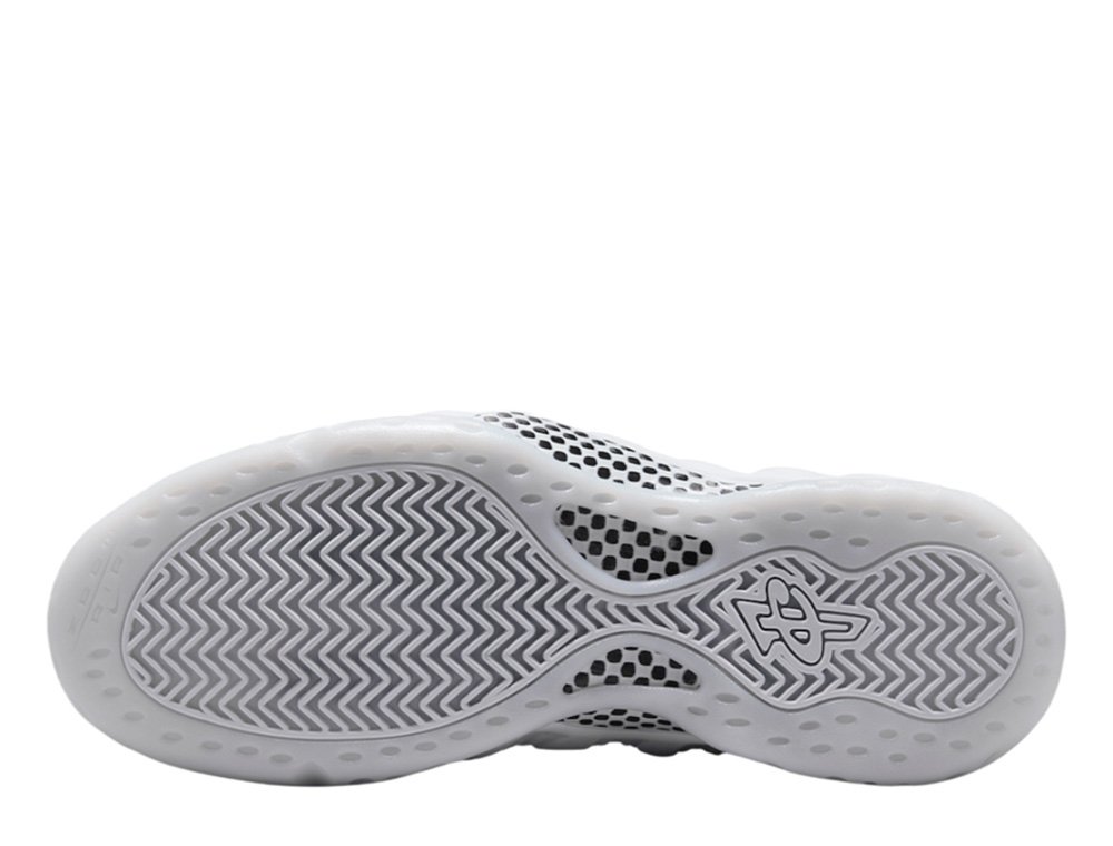 Nike Air Foamposite One ホワイト Nike Air Foamposite One 'Triple White' – DTLR