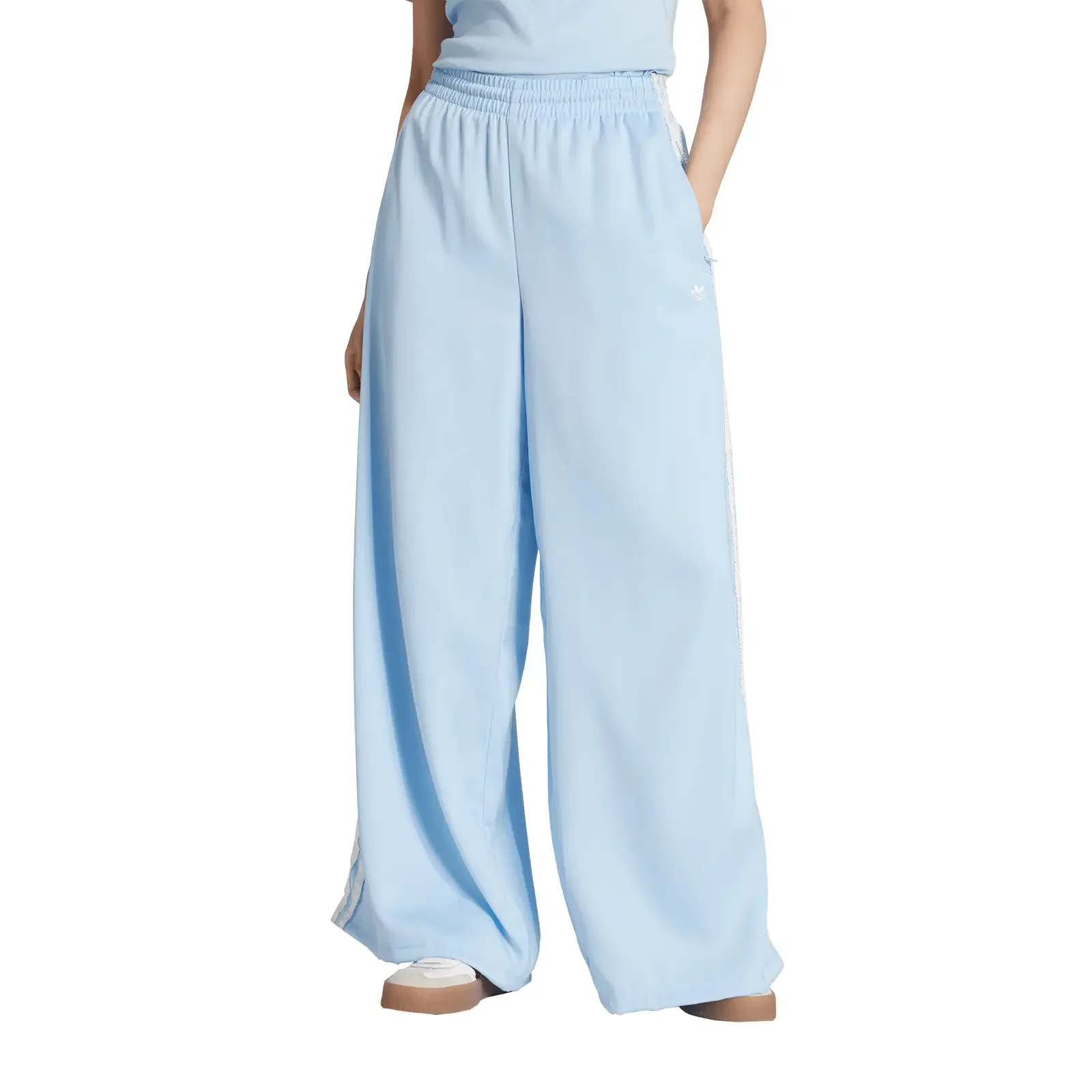 【adidas】WIDE LEG PANTS ★KC8814★クリアスカイ レディース Spodnie i legginsy adidas Ruffle 3-Stripes Wide Leg Pants
