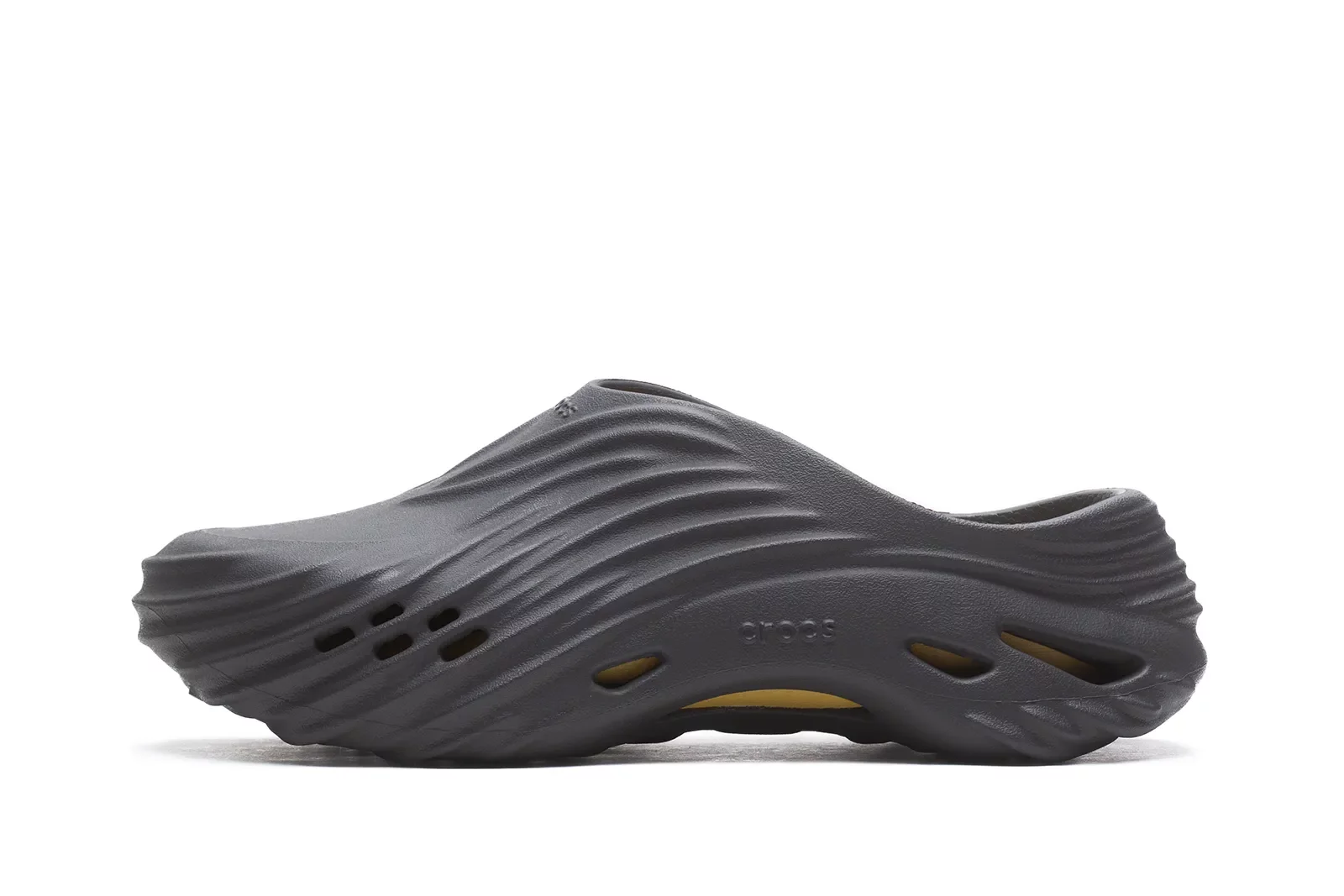 国内配送 CROCS ECHO WAVE BLACK SAND Sandals and slippers Crocs Echo Wave Clog 'Black Sand