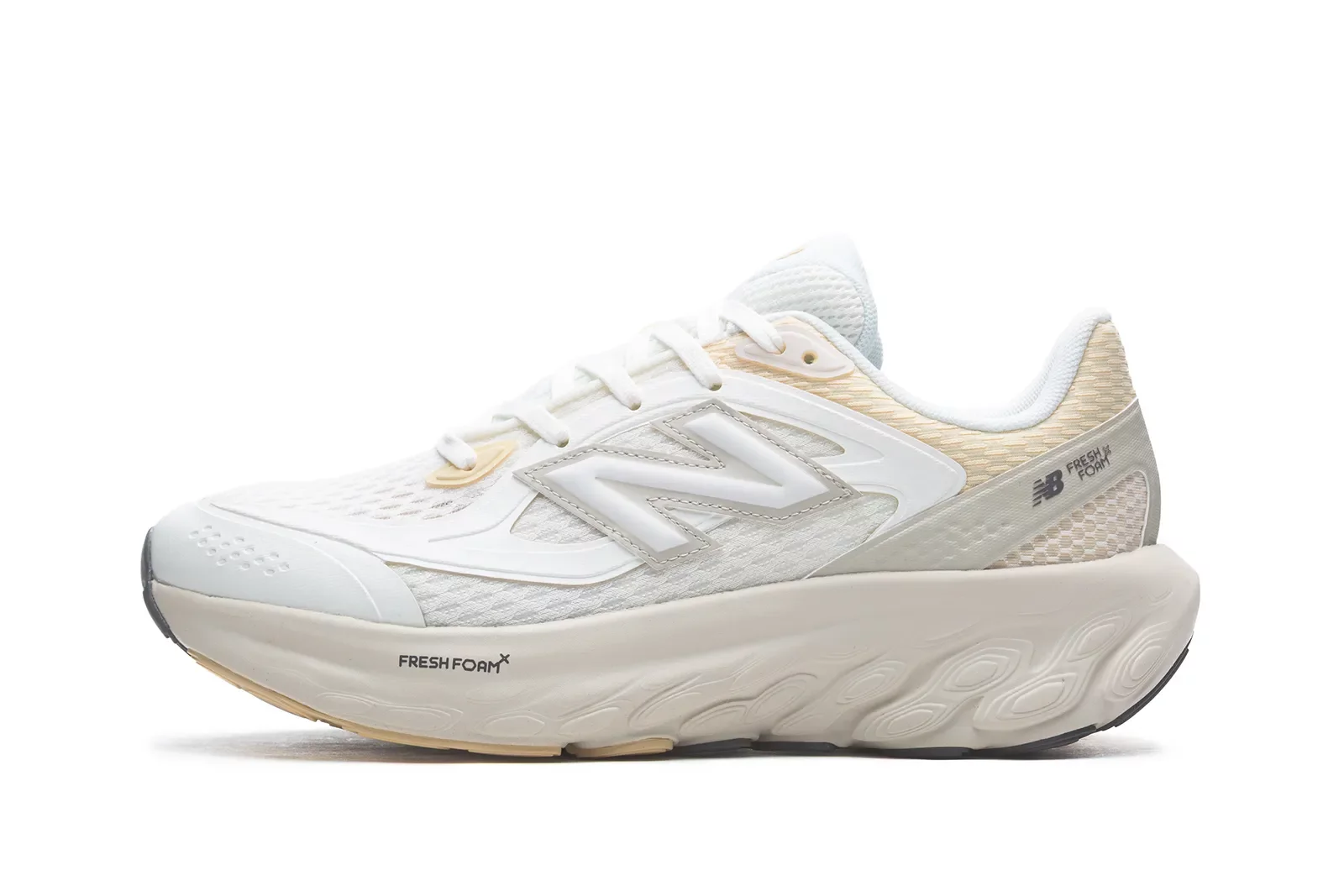 708 New Balance White 2018 Sneakers New Balance UTRN 'White