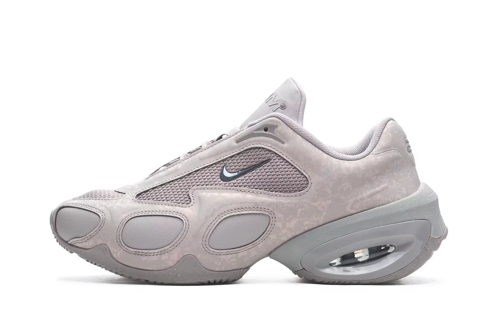 30cm Nike Women's Air Max Muse ミューズ NIKE WMNS AIR MAX MUSE | atmos（アトモス） 公式オンラインストア
