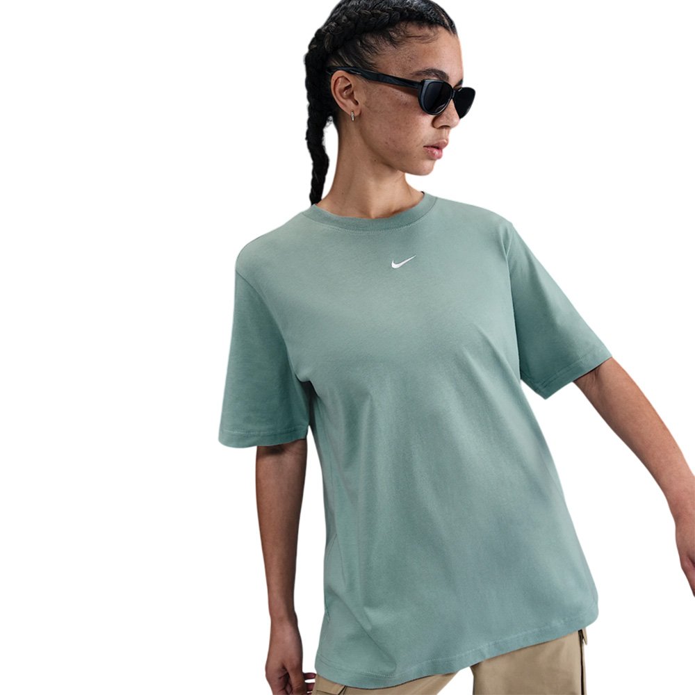 Nike Sportswear Essentials Green T-Shirt