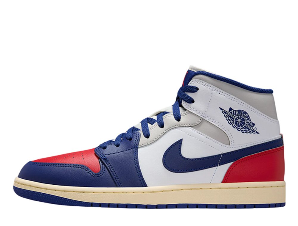 30 Nike Air Jordan 1 Mid 