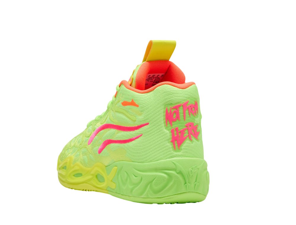 bela WMNS) Nike Air Max Bella TR 4 'Summit White Orange Pearl