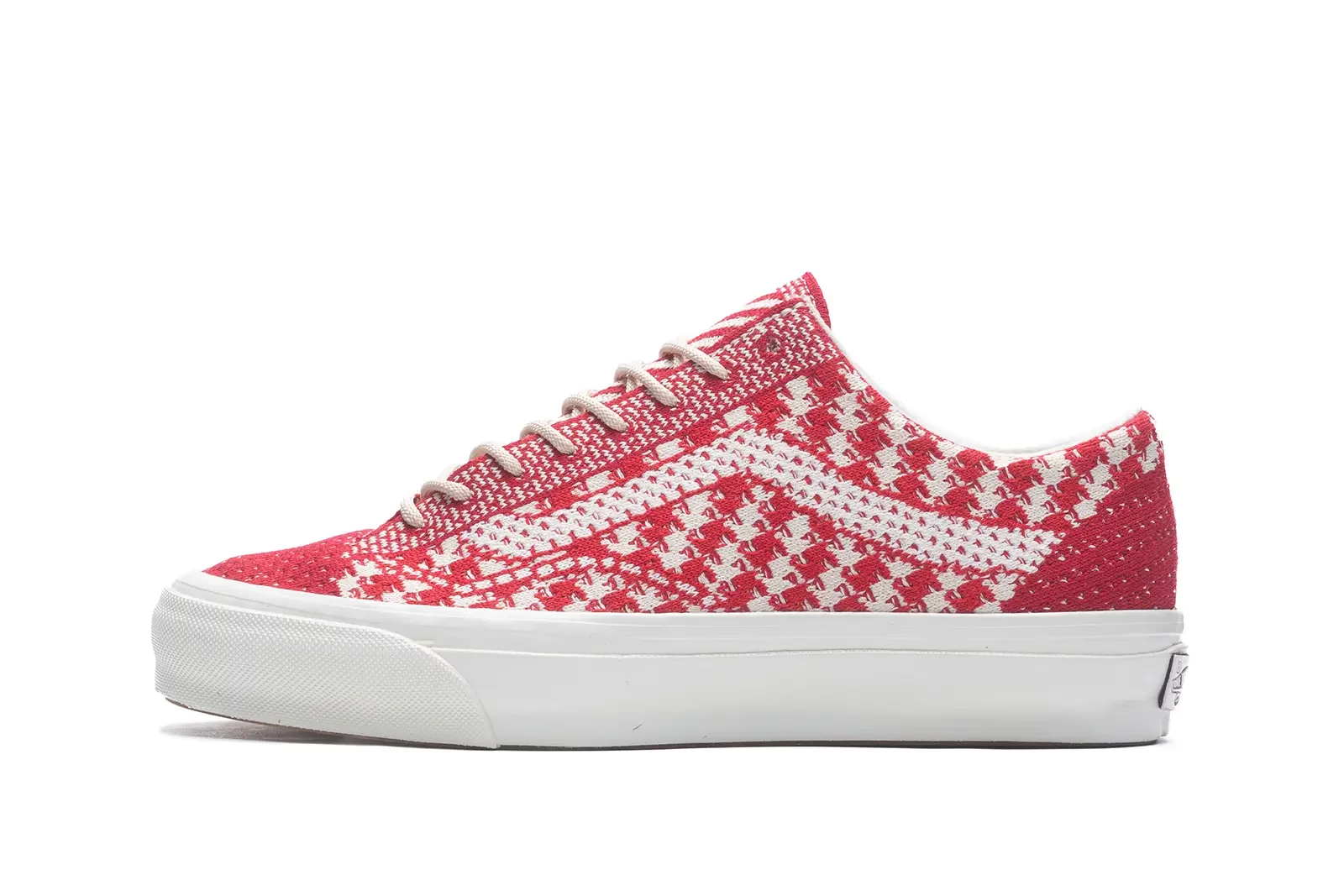 VANS Prosireas monk 2000年 VANS、2000年代初期のスケートシューズを彷彿とさせる新シューズ
