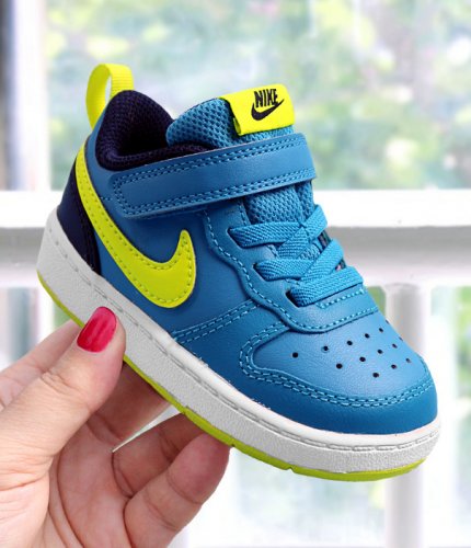 nike court borough low 2 (tdv) niebiesko-żółte nike court borough low 2 (tdv) niebiesko-żółte
