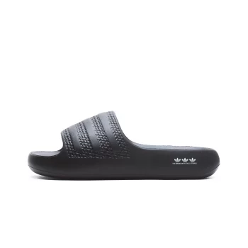 Adidas Adilette slippers | WSS