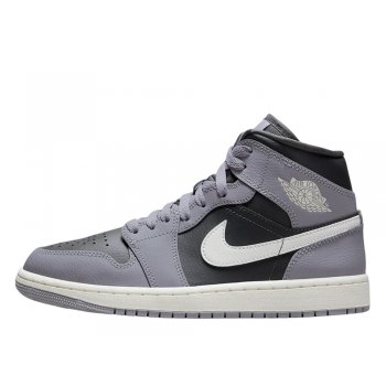 Sprawdź damską kolekcję obuwia Air Jordan Retro 1 w SK Store
