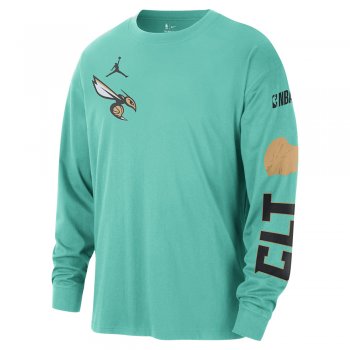 Nike “Bustin' It Nightly” T-Shirt Atomic Teal Mens Small