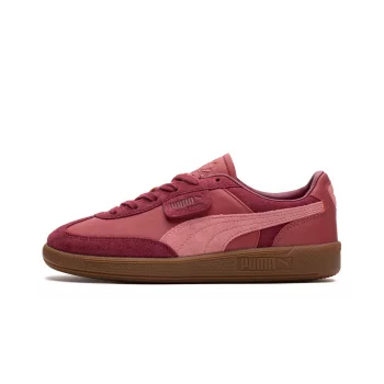 スニーカー PUMA Puma Palomo Palermo Team Regal Red Passion Fruit Astro Sneakers Puma x Palomo Palermo 'Team Regal Red' (39730801) | WSS
