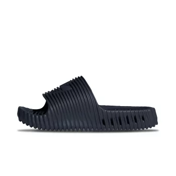 Adidas Adilette slippers | WSS