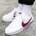 nike classic cortez leather "forrest gump" męskie białe (749571-154) nike classic cortez leather "forrest gump" męskie białe (749571-154)